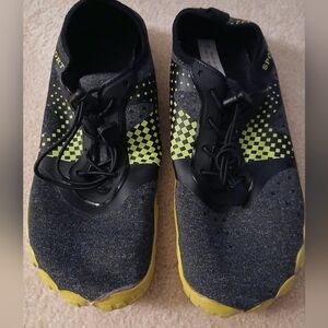 Sport black and yellow water shoes size 44 - U.S. Size 10